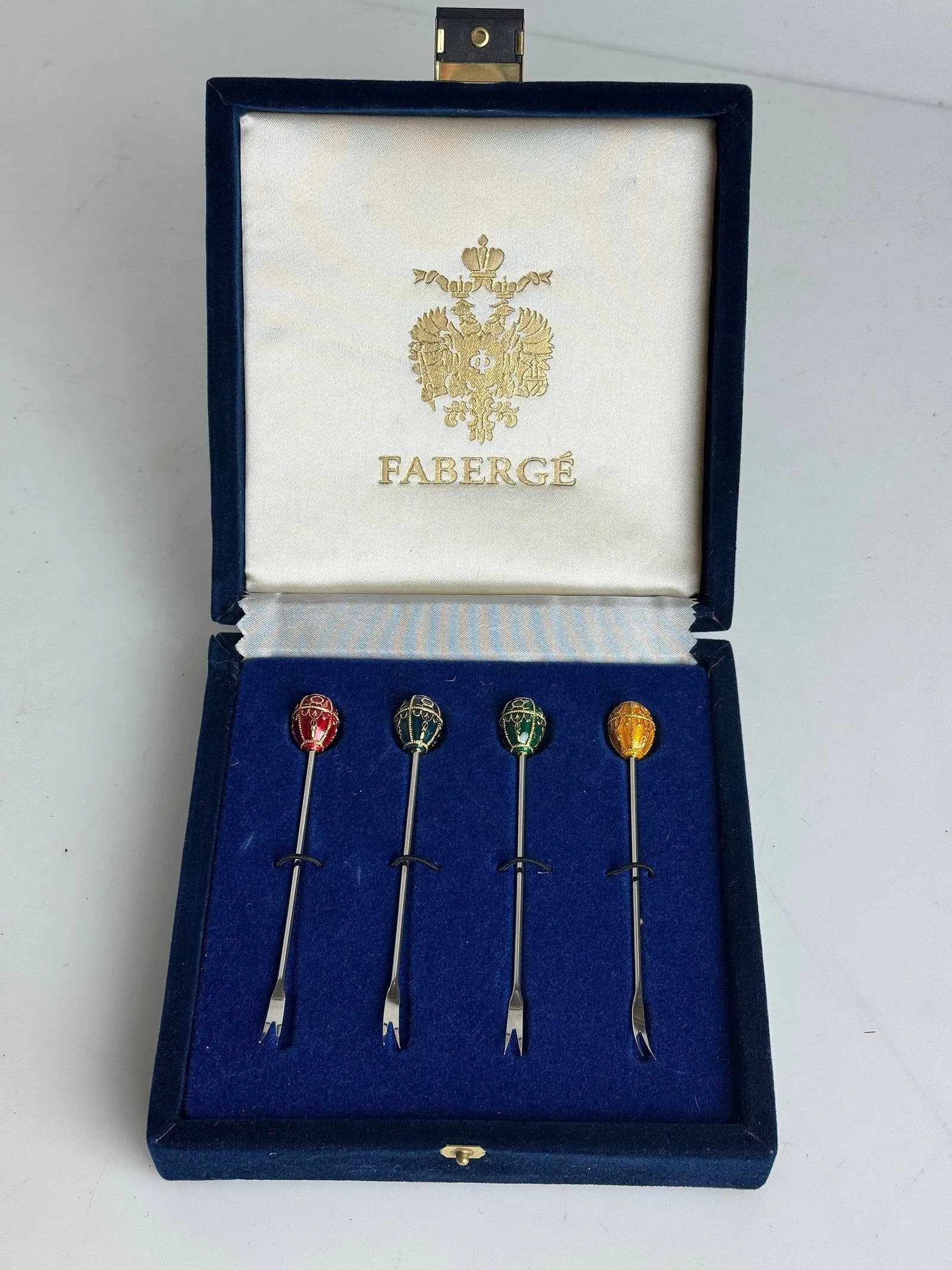 IMPERIAL FABERGE ENAMEL MINI FORKS: In original presentation box. Good condition.