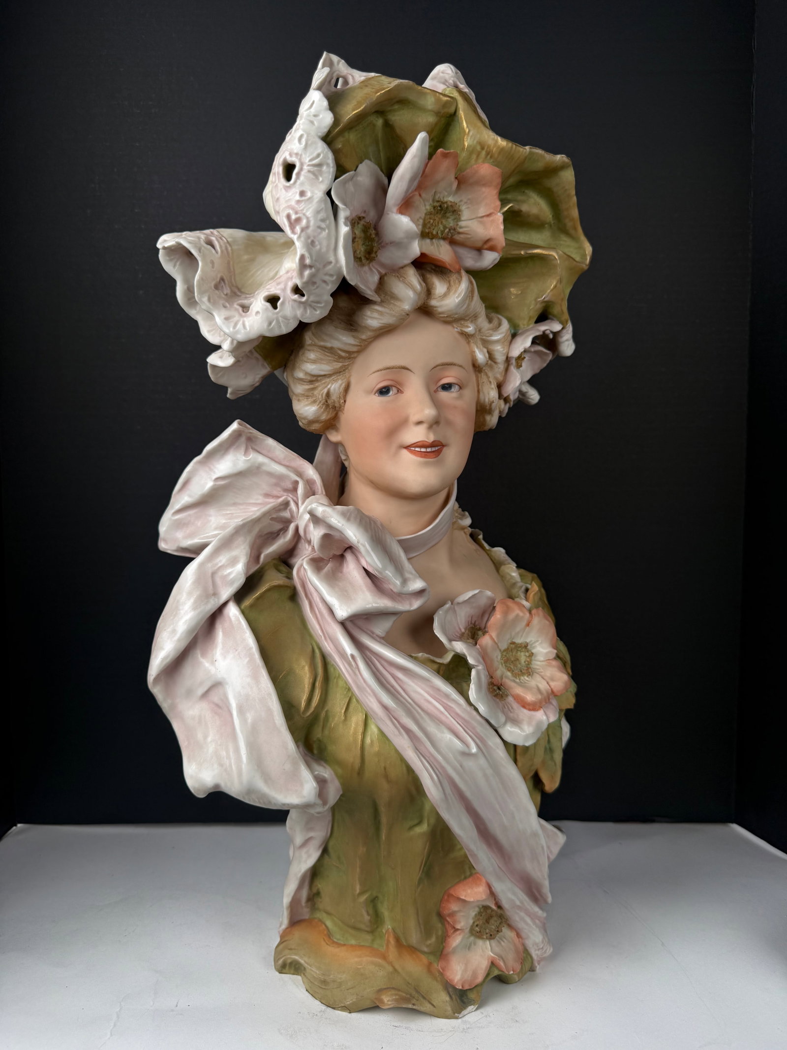 A Royal Dux Porcelain Bust - 3
