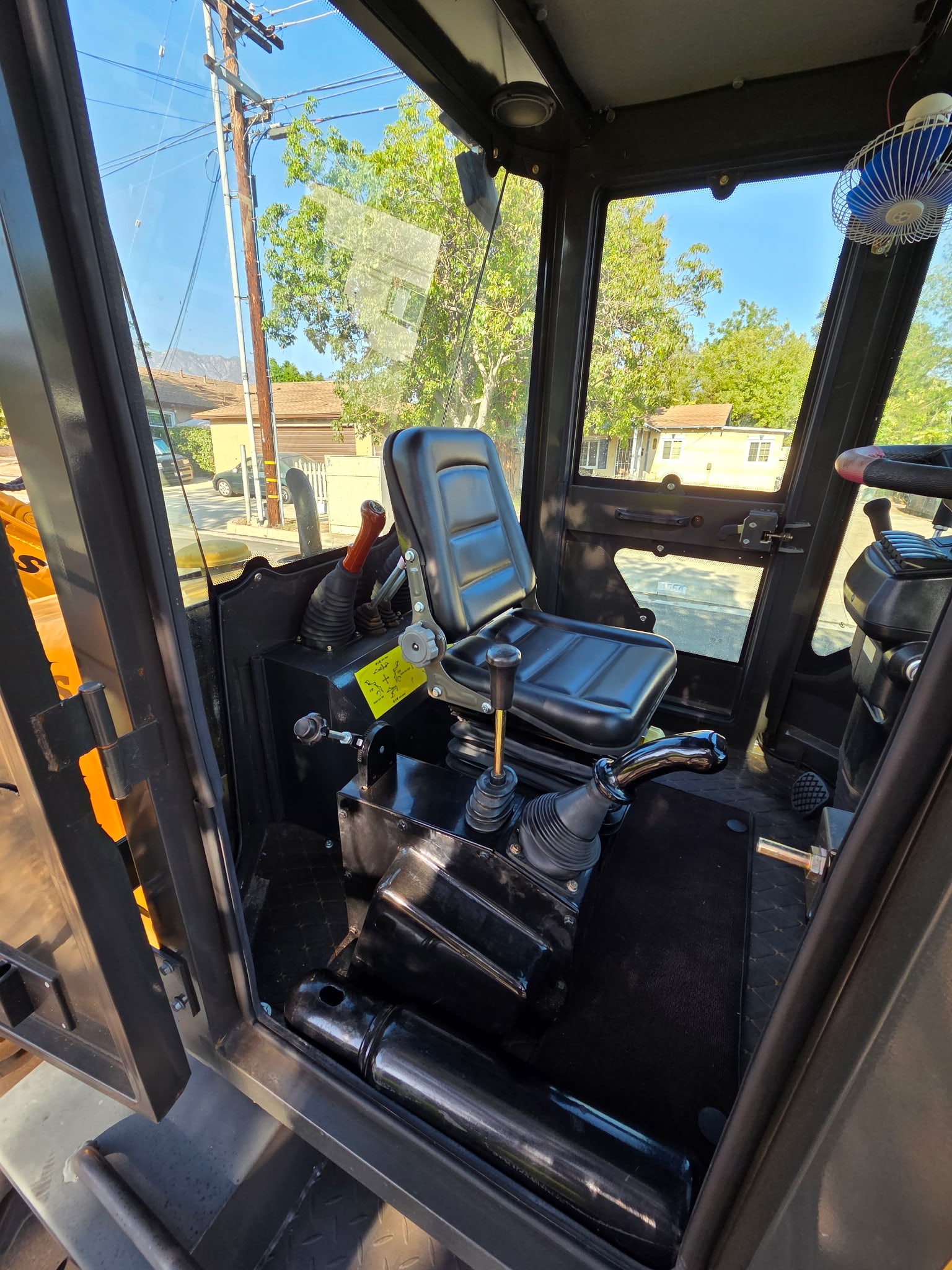 TBL110-20 Backhoe Loader - 11