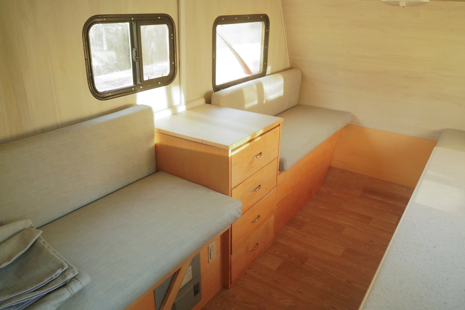 2015 ECON Travel Trailer - 9