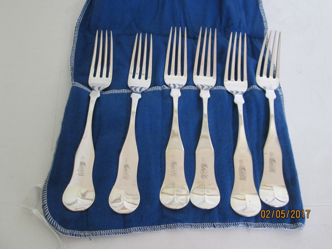 Antique SS dinner forks: Six monogrammed fiddle handled dinner size forks (7.5”l) stamped N. Harding & Co., Boston, 1830-1860 (4) and another manufacturer (2), 266 gms