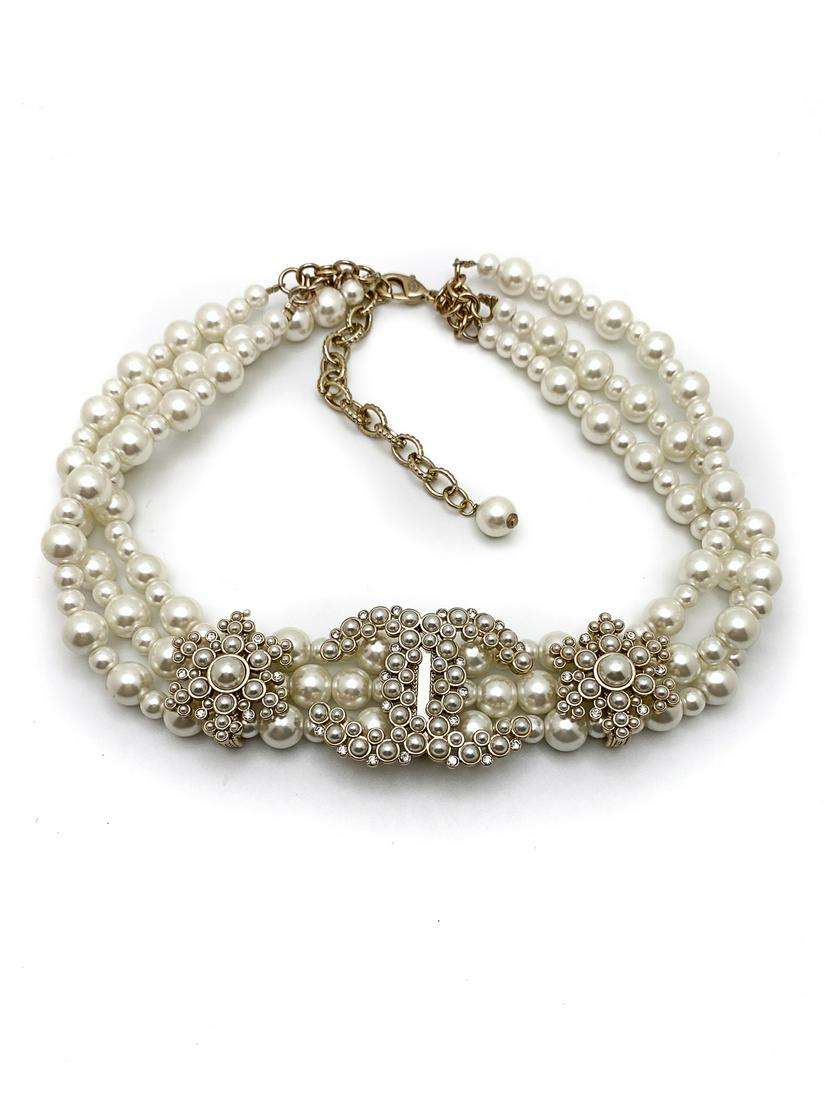 Chocker with central Chanel Logo. (1 of 3)
