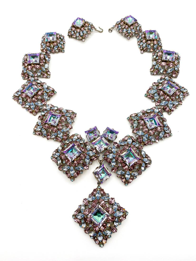Vintage Statement Rhinestone Necklace. (1 of 2)