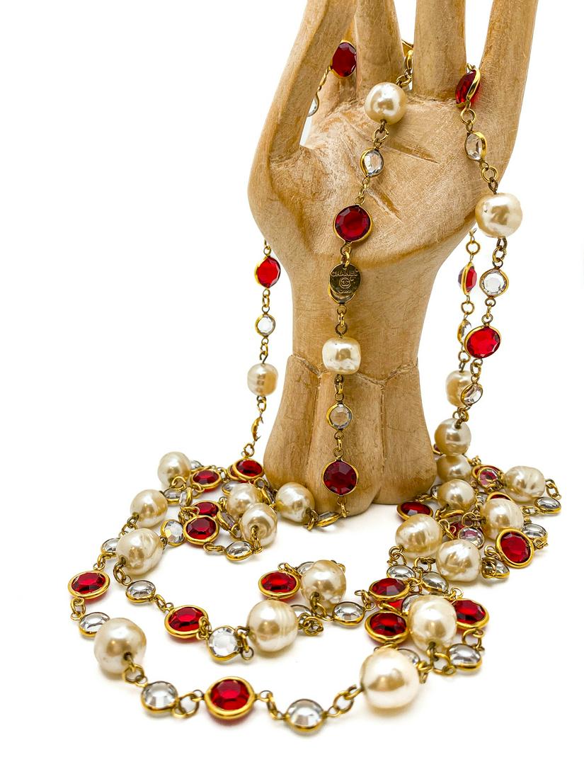 Chanel Sautoir Necklace. (1 of 3)