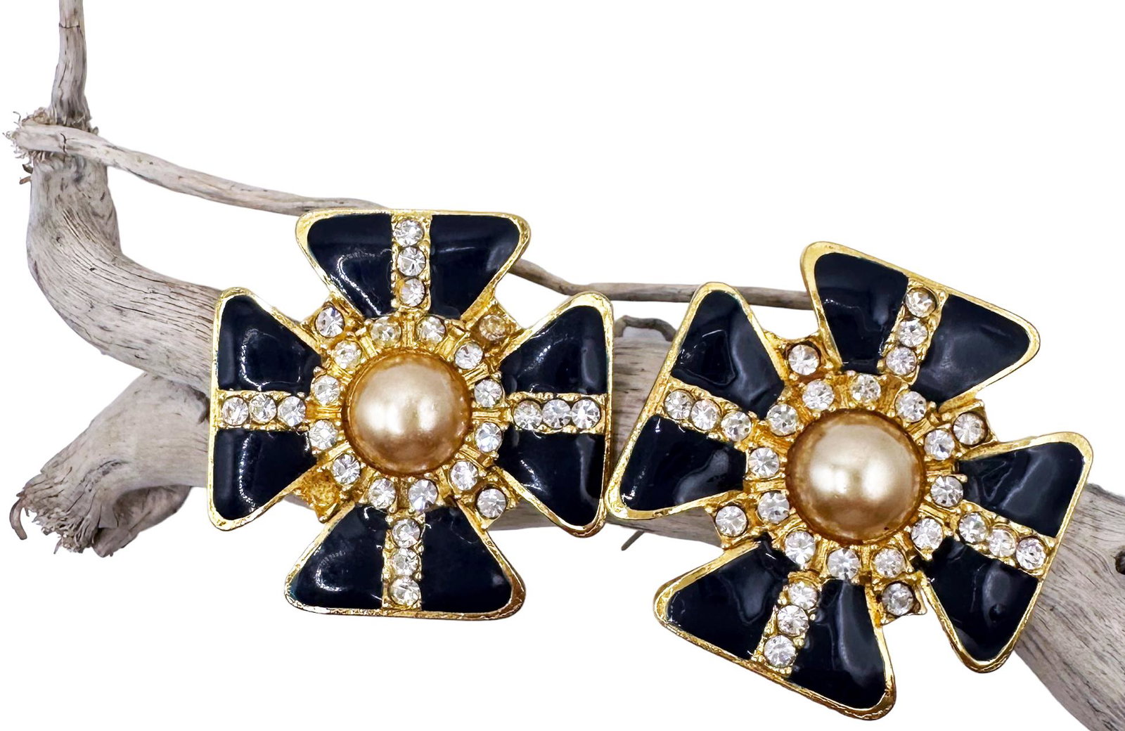 Chanel Earrings Signed. (1 of 2)