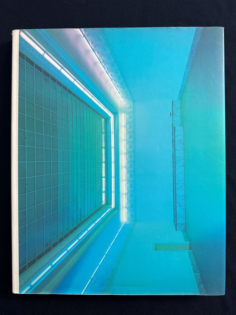 Neue Anwendungen fluoreszierenden Lichts mit Diagrammen, Zeichnungen und Drucken von Dan Flavin: 1989 Staatliche Kunysthalle, Baden-Baden, Edition Cantz. Text in English and German. Original white cloth hardcover and pictorial slipcase.