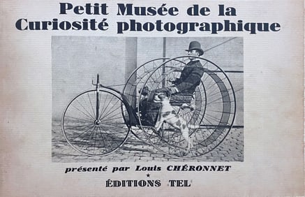 Petit musee de la Curiosite Photographique by Louis Cheronnet.