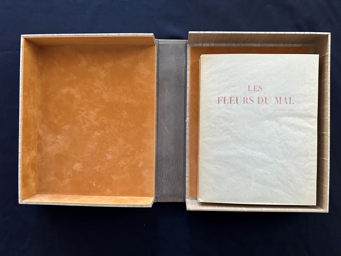 Les fleures du mal, by Baudelaire, 1940.: Illustrated by Auguste Rodin -6 hors-texte and 21 in-texte, preface by Camille Mauclair. The Limited Editions Club. Limited, numbered edition. This is n.337/1500. Text in French. Very good conditions,