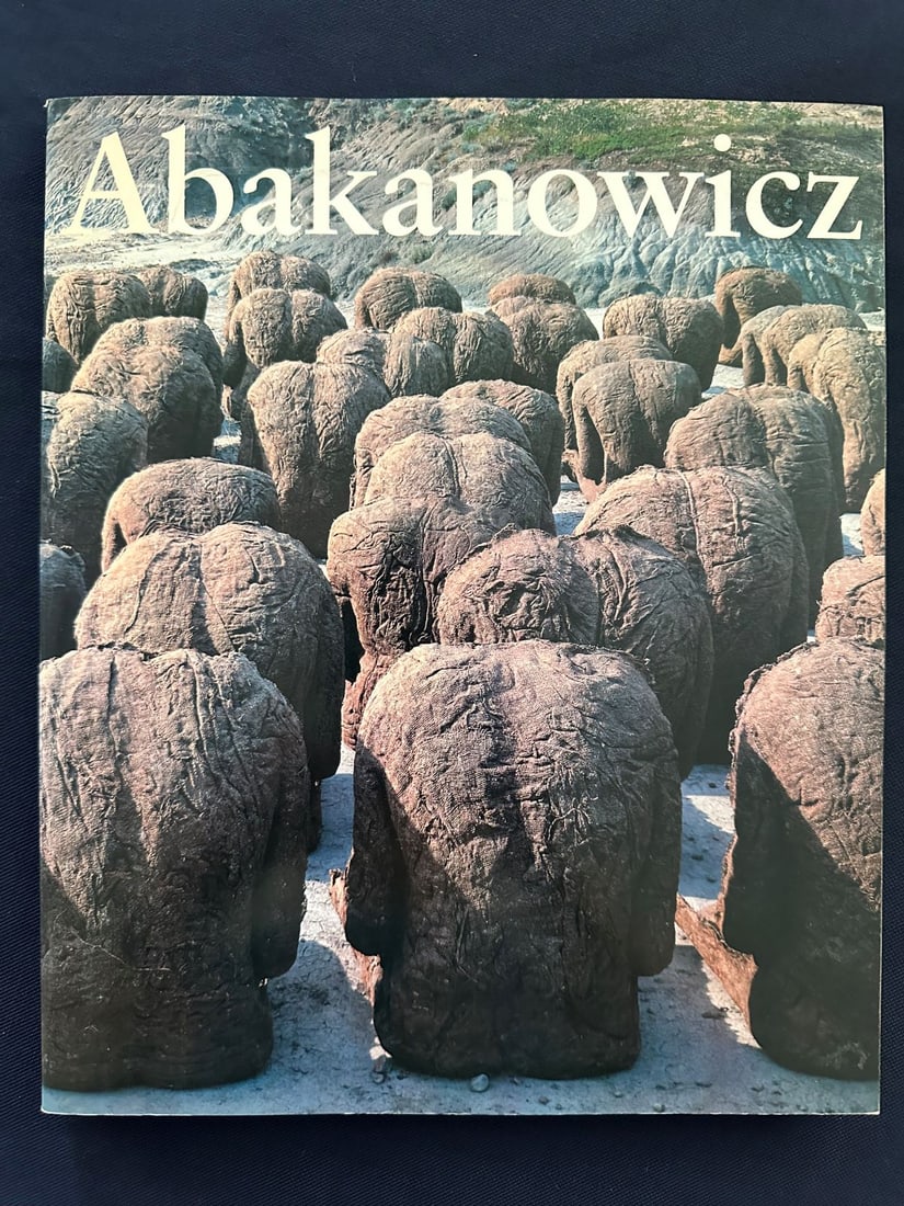 Magdalena Abakanowicz, Museum of Contemporary Art, Chicago. (1 of 2)