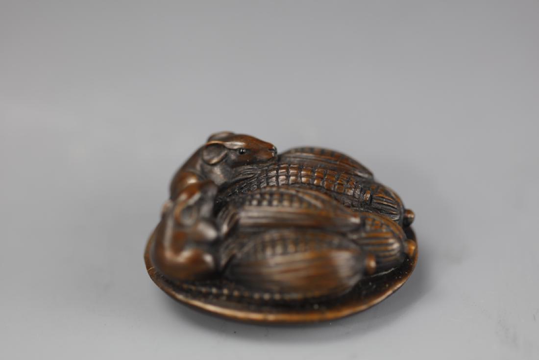 Vintage Netsuke carved rosewood of two rats corns (1 of 6)