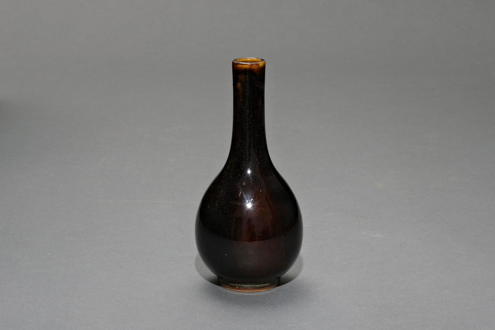 A Brown Glazed Long Neck Vase (1 of 8)