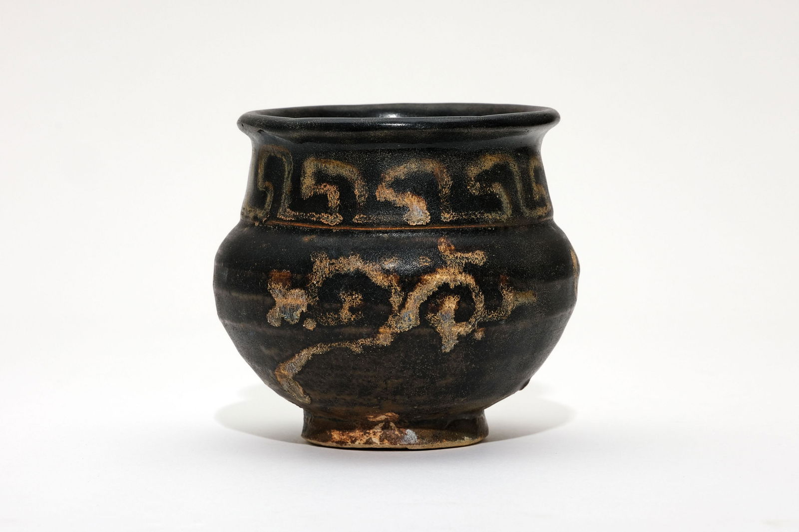 A Jizhou Tea Jar (1 of 9)