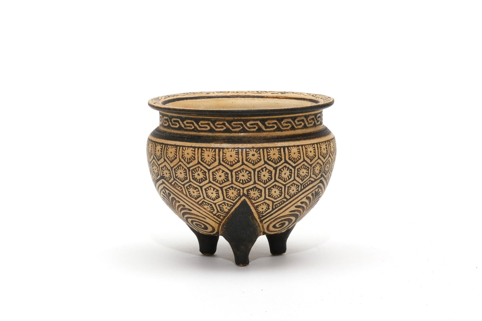 A Jizhou Ware Tripod Censer (1 of 8)