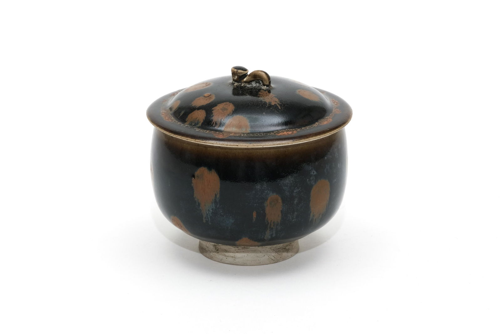 A Cizhou Ware Rusty Glazed Jar with Lid (1 of 7)