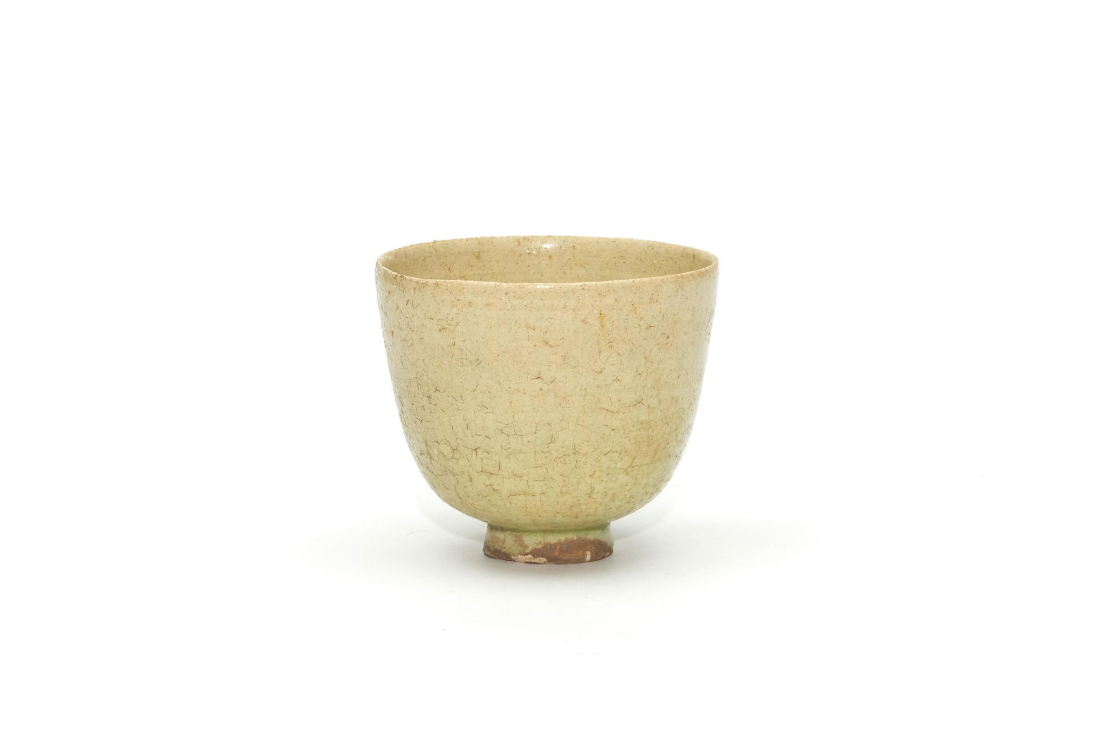 A Xing Ware White Glazed Cup (1 of 5)