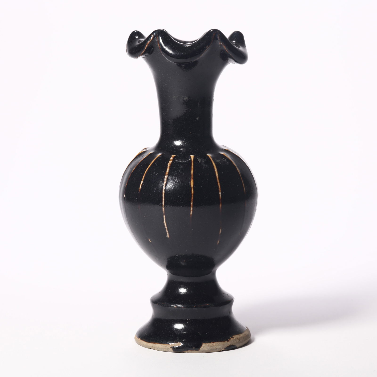 A Cizhou Ware Lobed Rim Stem Vase (1 of 7)