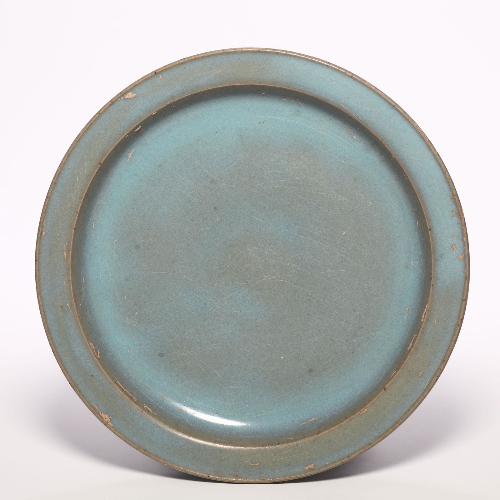 A Longquan Celadon Glazed Plate (1 of 7)