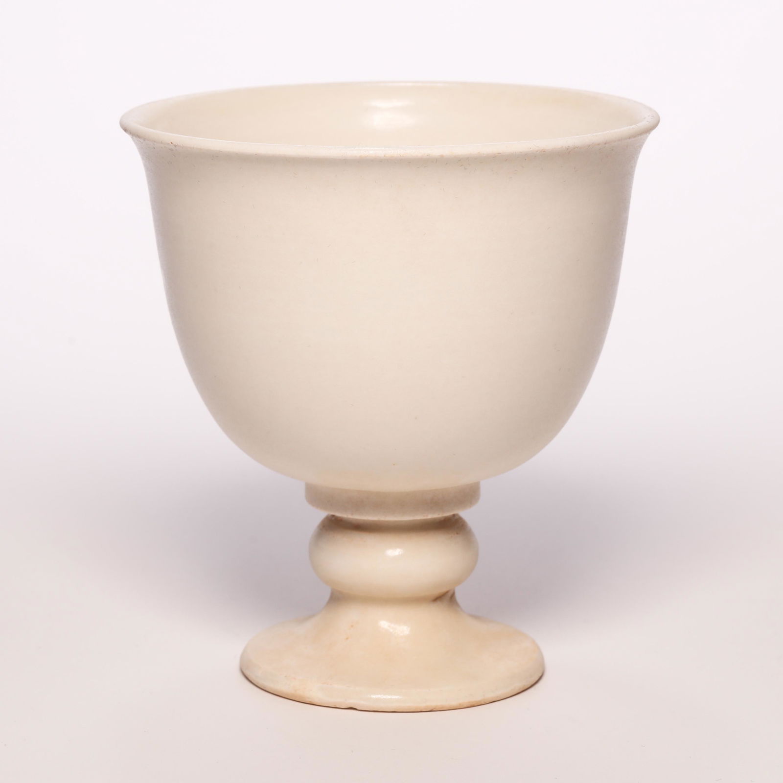 Ding Ware White High Stem Cup (1 of 9)