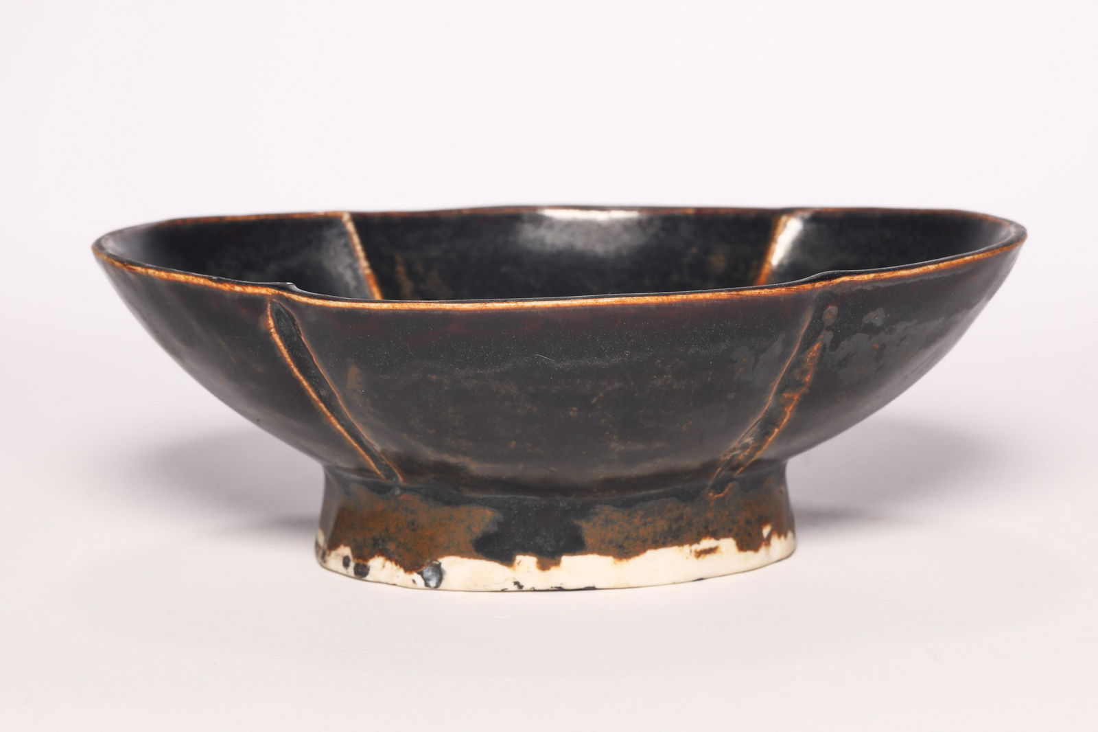 Cizhou Black Glazed Lobed Dish (1 of 9)