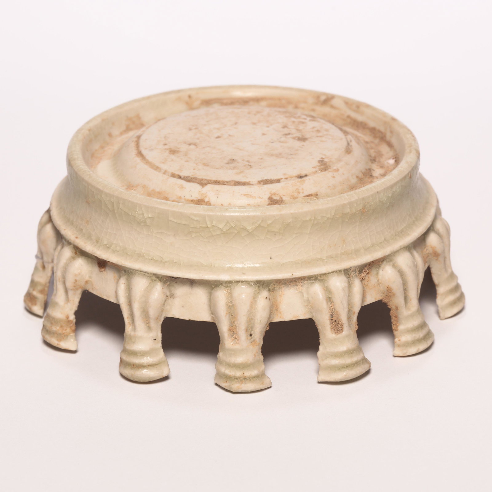 Hutian Ware Inkstone: Hutian Ware Inkstone. H: 1.6 in. (4 cm) D: 4.1 in (10.3 cm)