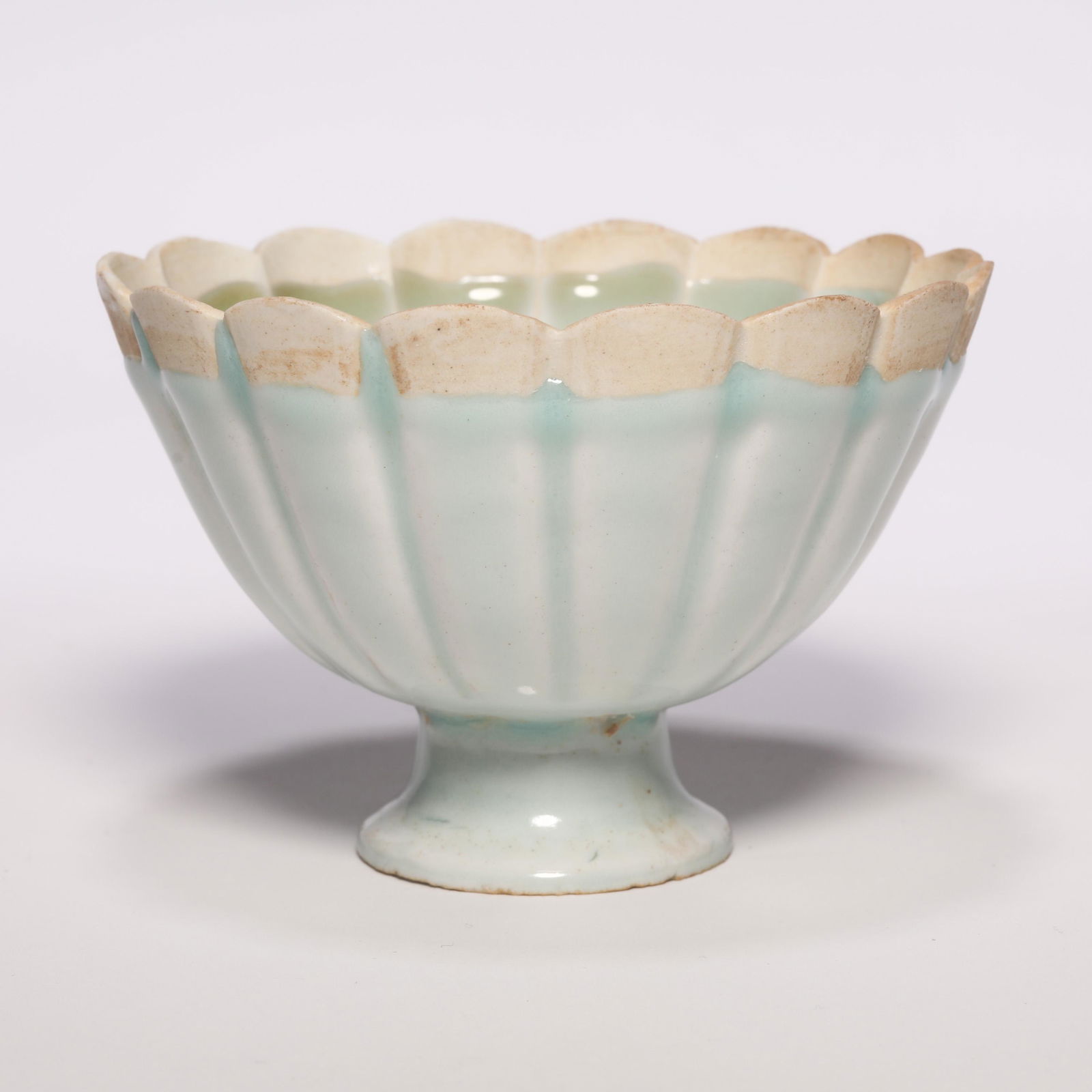 A Hutian Ware Lobed High Stem Cup (1 of 7)