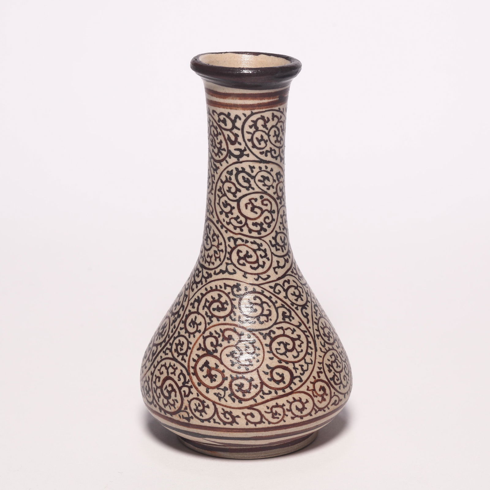 A Jizhou Floral Vase (1 of 9)