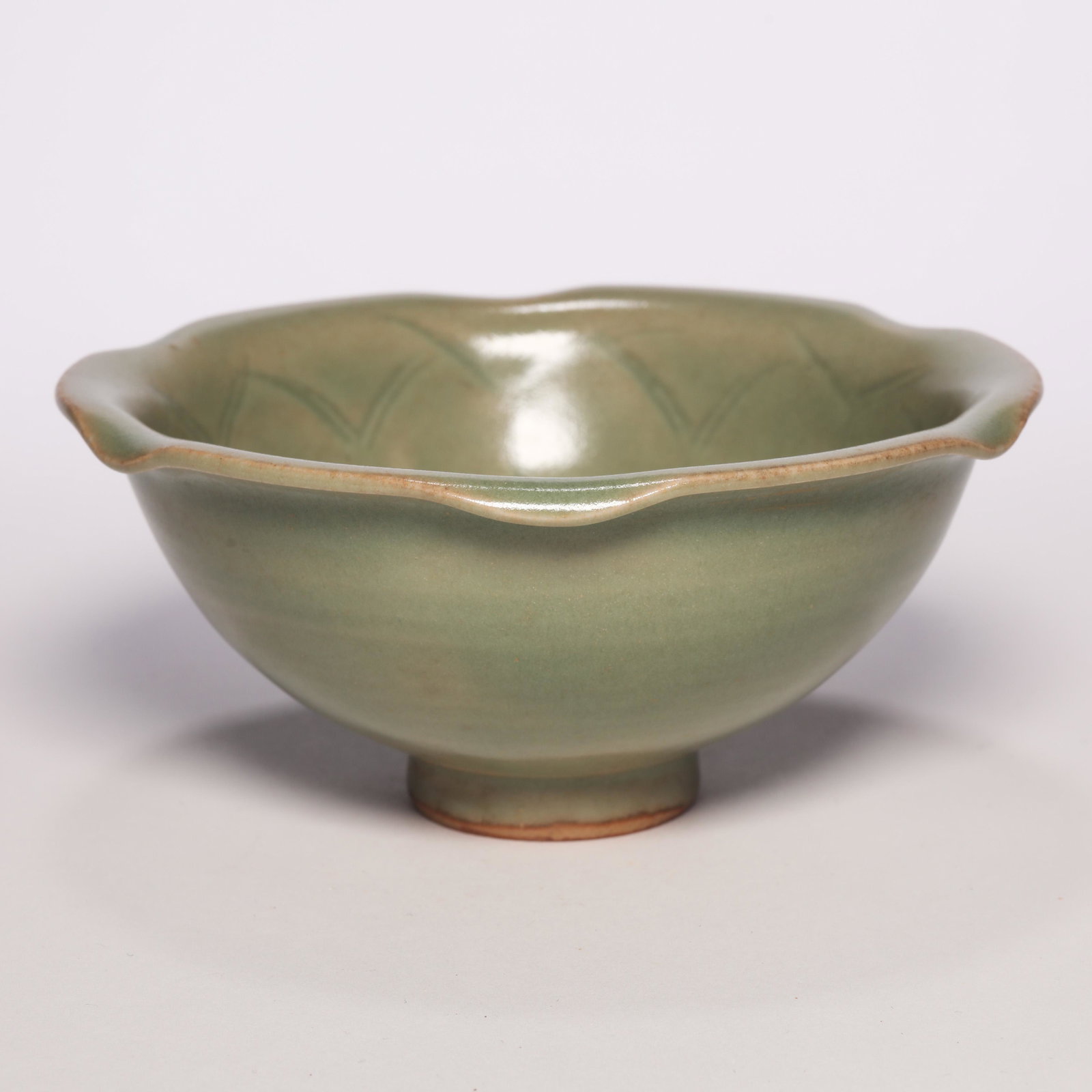 A Yue Lobed Turtle Cup: A Yue Lobed Turtle Cup. H: 2.1 in. (5.5 cm) D: 4.6 in (11.8 cm)