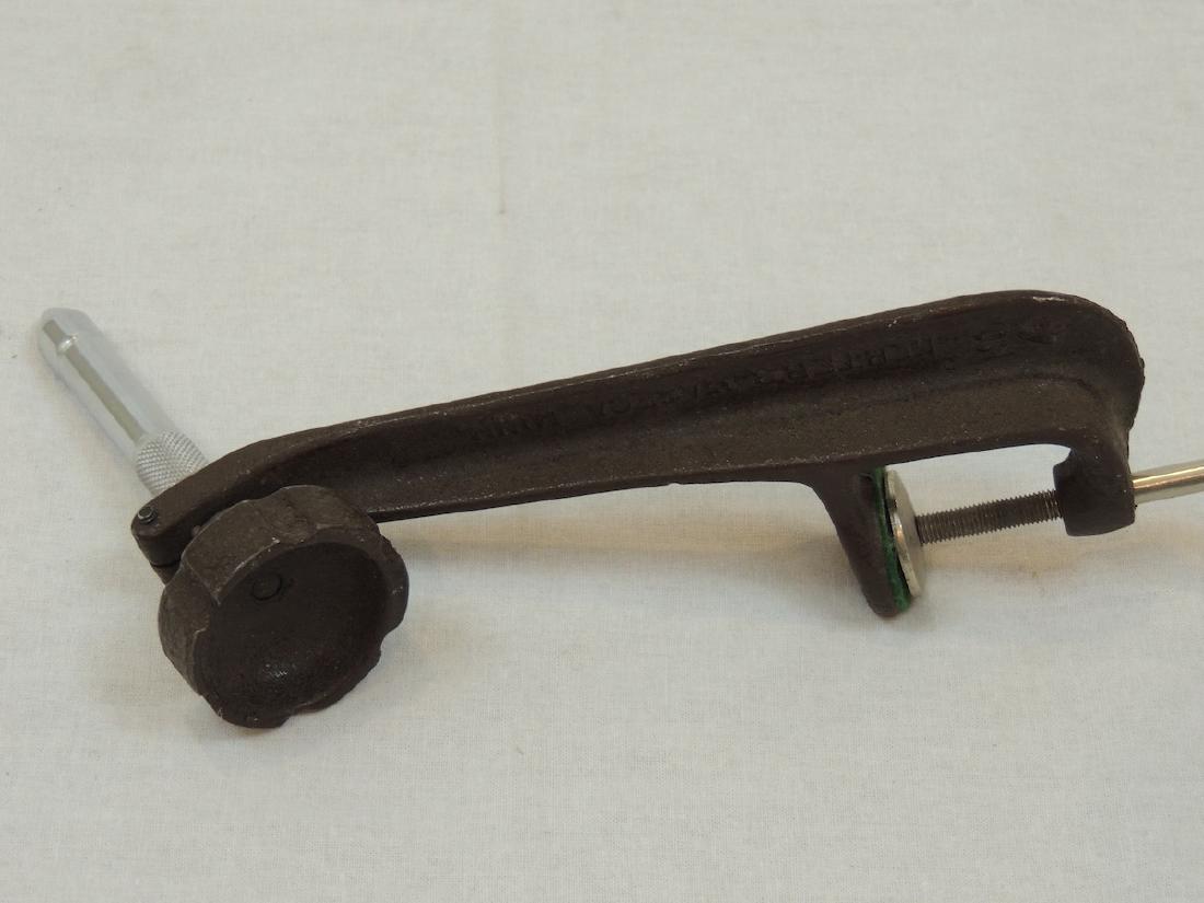 Herter's (Wasega, MN) No. 4 Fly Tying Vice, Clamp-type: Herter's (Wasega, MN) No. 4 Fly Tying Vice, Clamp-type table attachment