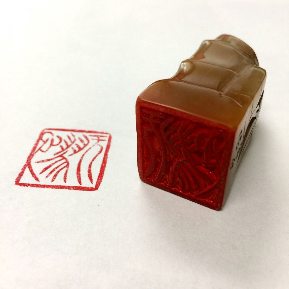 A CHINESE VINTAGE WU CHANGSHUO CARVED SEAL: 吳昌碩篆刻 Wu Changshuo seal carving; size; H: 1.876".