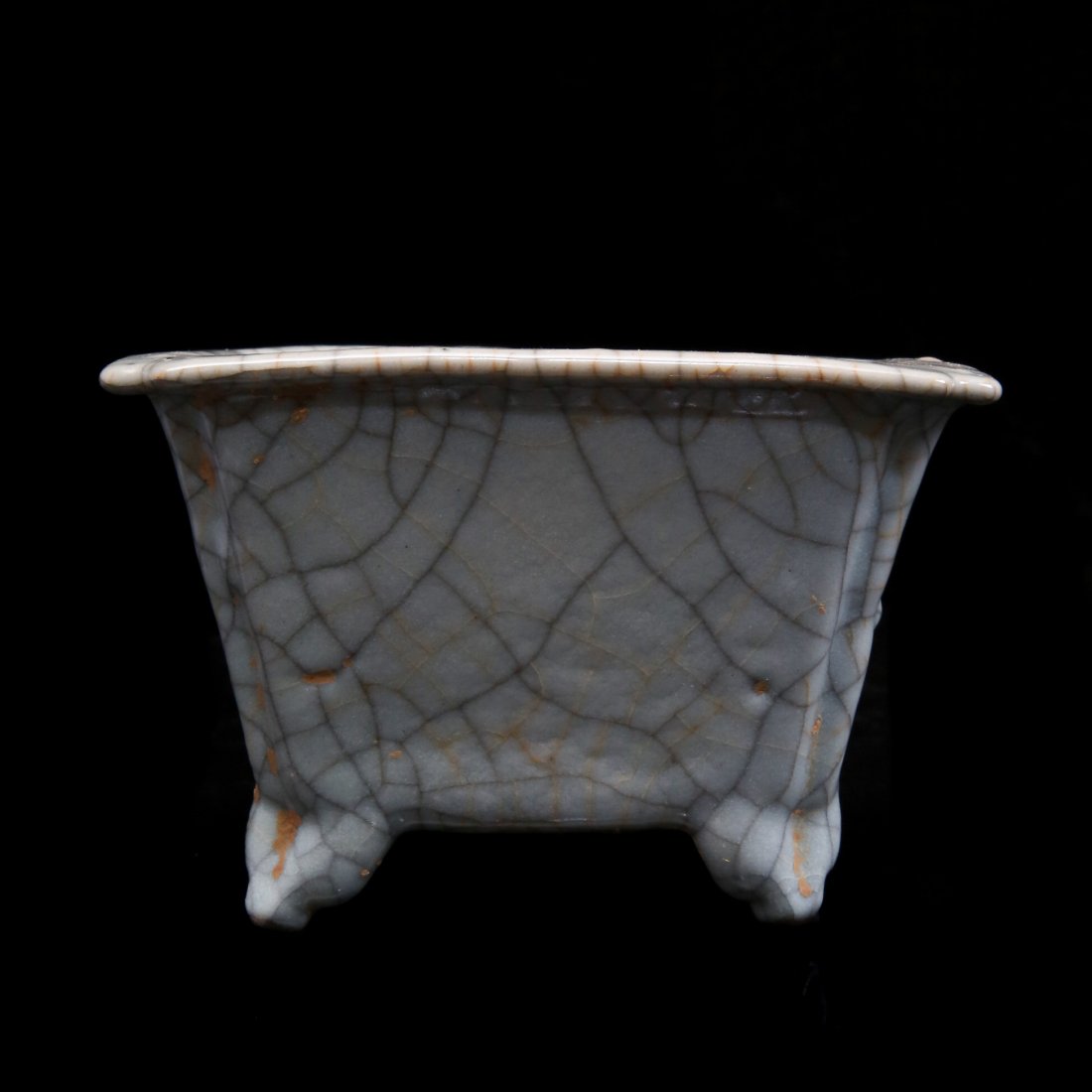 YUAN DYNASTY, A GE KILN PORCELAIN VASE: 元代哥窑长方形水仙盆 包漿自然 詳情見圖 （來自加州一Ë