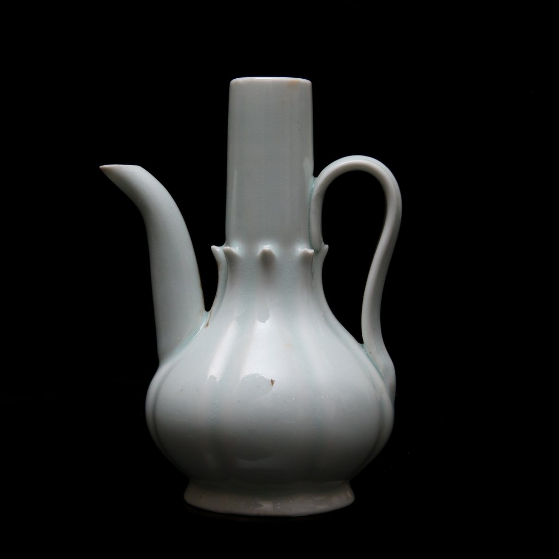SONG DYNASTY, A YINGQING MELON-SHAPED PORCELAIN TEAPOT (1 of 3)