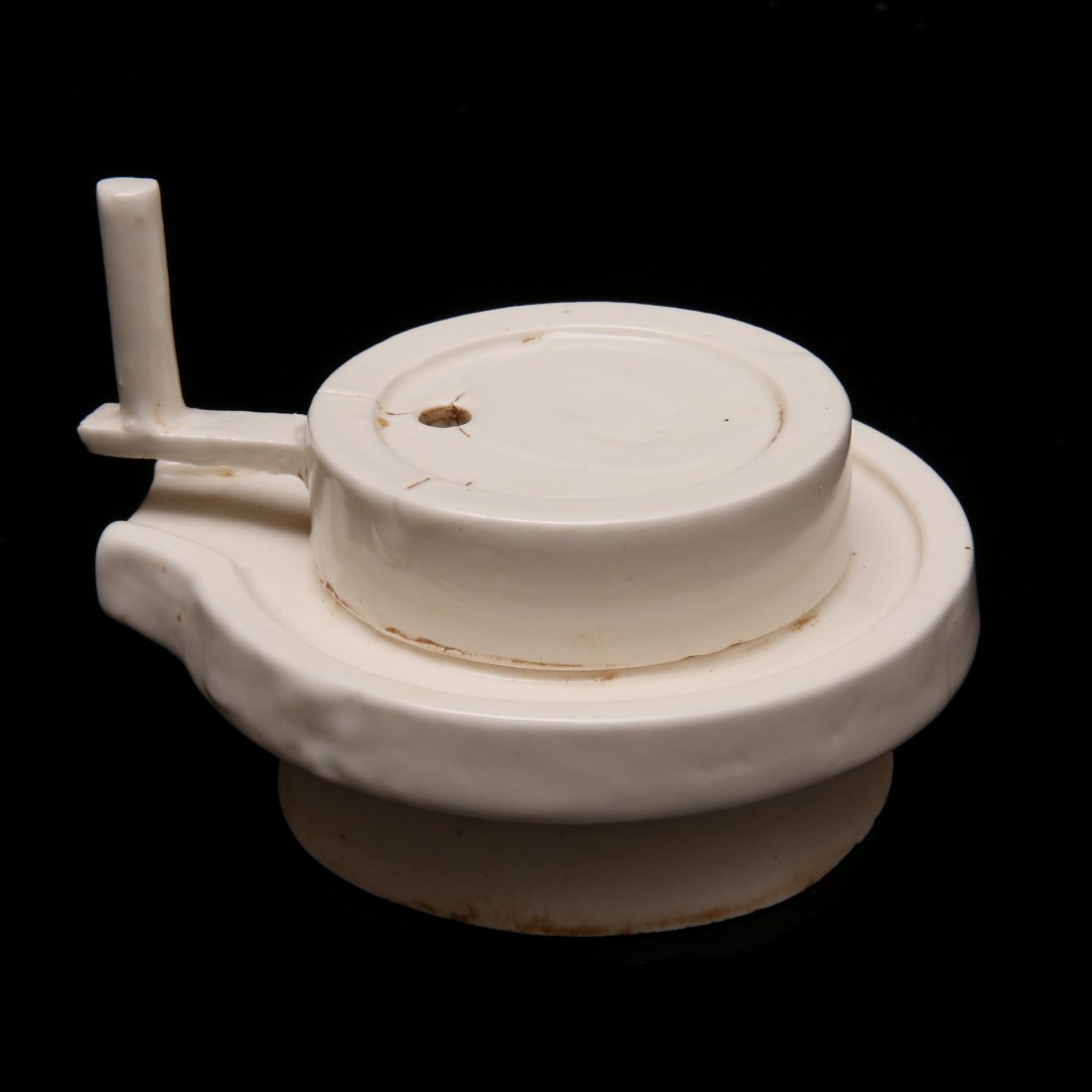 SONG DYNASTY, A DING KILN ANCIENT CHINESE GRINDING TOOL: 宋代定窯小磨盤 包漿自然 詳情見圖 （來自加州一位已故ă
