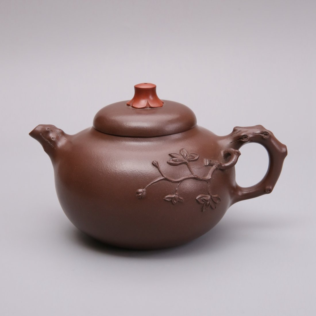 JI XIAOXI,A CHINESE CELEBRITY CARVED PURPLE CLAY TEAPOT (1 of 6)