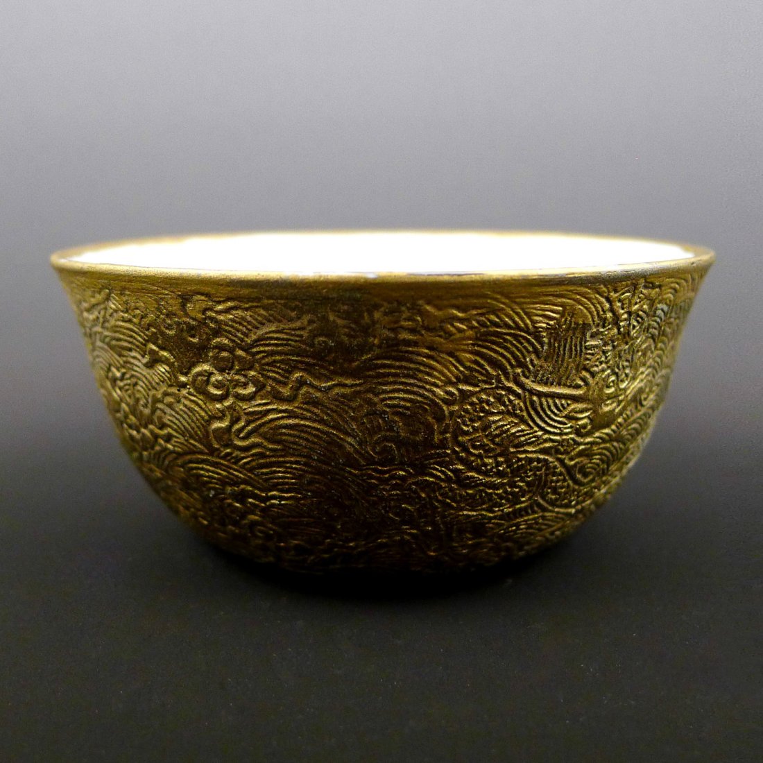 Qing Dynasty carved dragon pattern copper imitation bow (1 of 3)