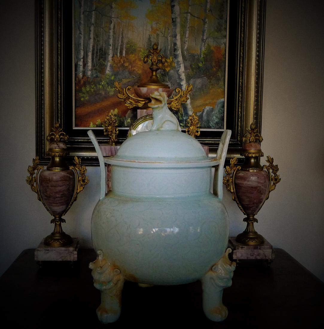 Song Dynasty Hutian Kiln Porcelain Incense Burner (1 of 4)