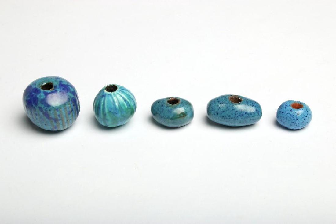 Doyle Lane California MCM Pottery Handmade Beads Blues (1 of 1)