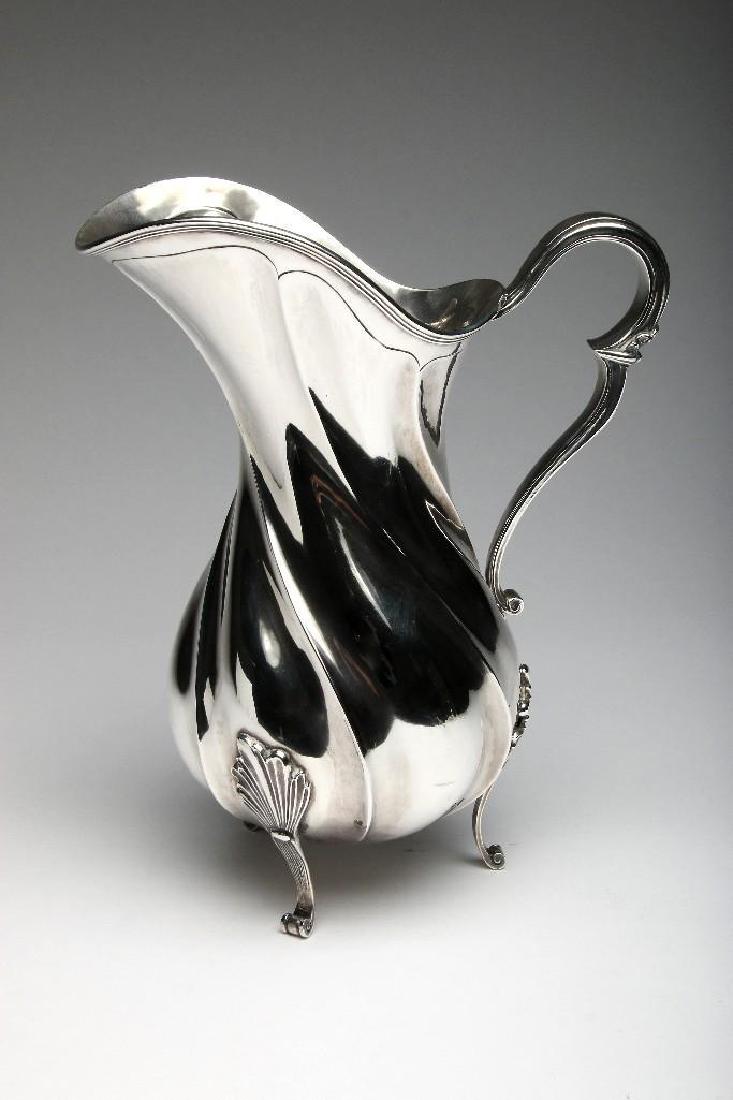 Vintage Buccellati Italian Sterling Silver Water: Vintage Italian sterling silver water pitcher marked Buccellati Italy Sterling. Weight 35 troy oz. Measures approx. 11 1/2in. high x 5 1/2in. diameter.