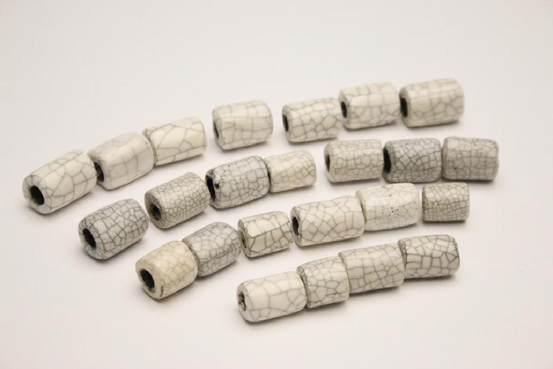 Doyle Lane MCM Studio Pottery Beads, White Crackle, 24 (1 of 5)