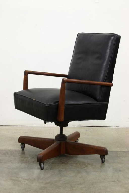 Vintage Leather Executive Desk Chair - Vintage Leather Executive Desk Chair