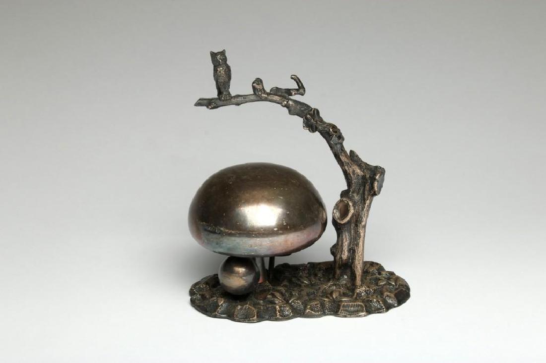 English Victorian Silver Plated Figural Table Bell (1 of 6)