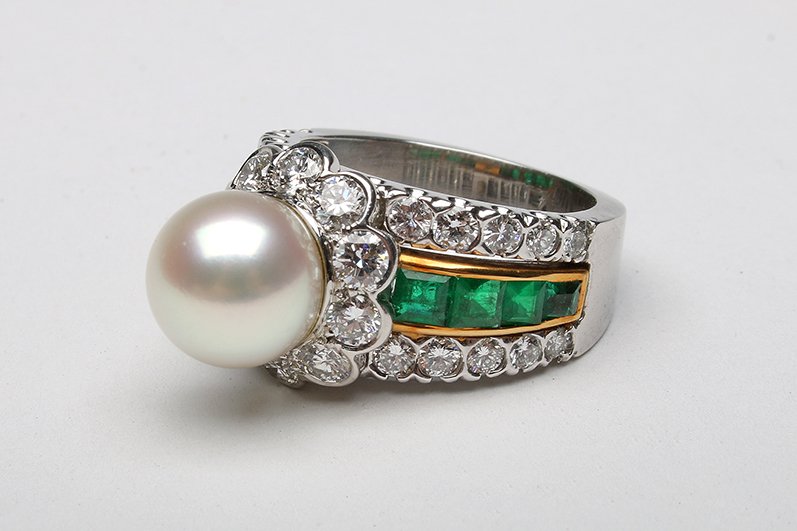Pearl Emerald Diamond Platinum 18K Gold VCA Ring (1 of 3)