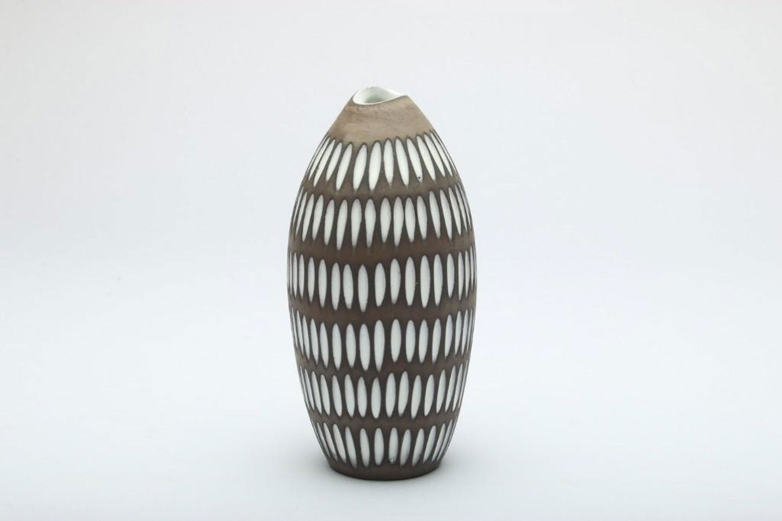 Ingrid Atterberg for Upsala-Ekeby "Negro" Ceramic Vase: Mid Century Modern "Negro" Ceramic Vase. Approx. 7.25 in H x 3.5 in Dia at widest.