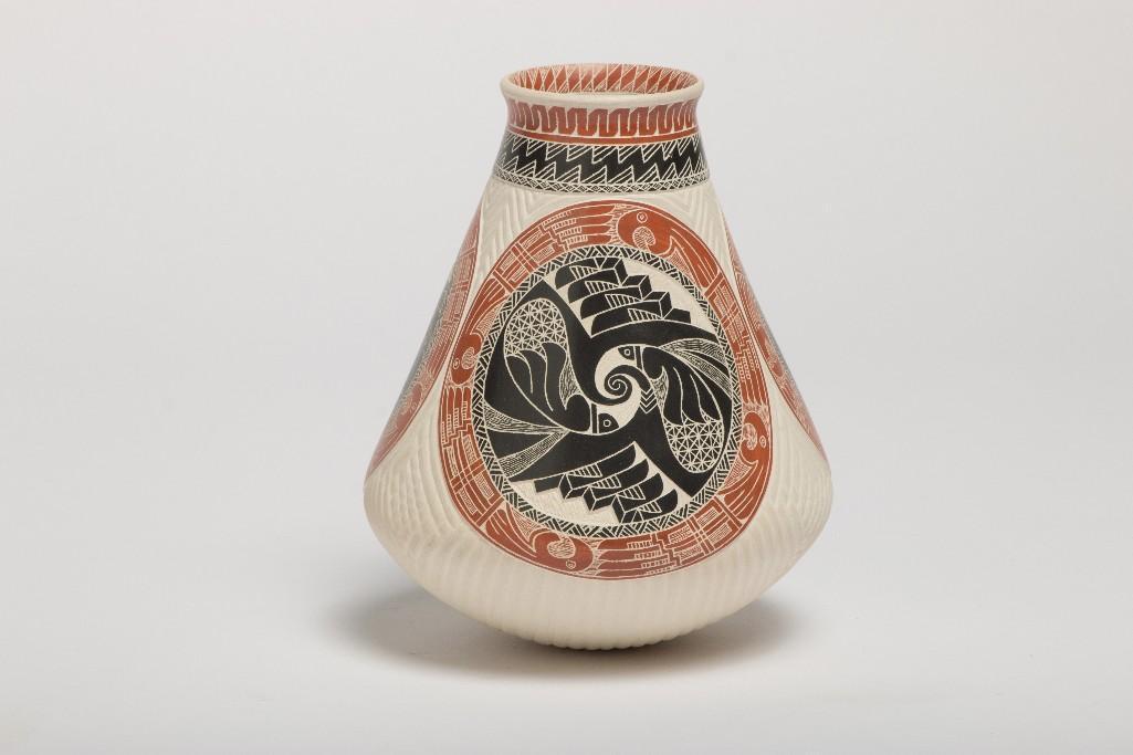 Mata Ortiz Polychrome Clay Pot By Eduardo Quintana: Approx. 7.5 in H x 6.5 in Dia.
