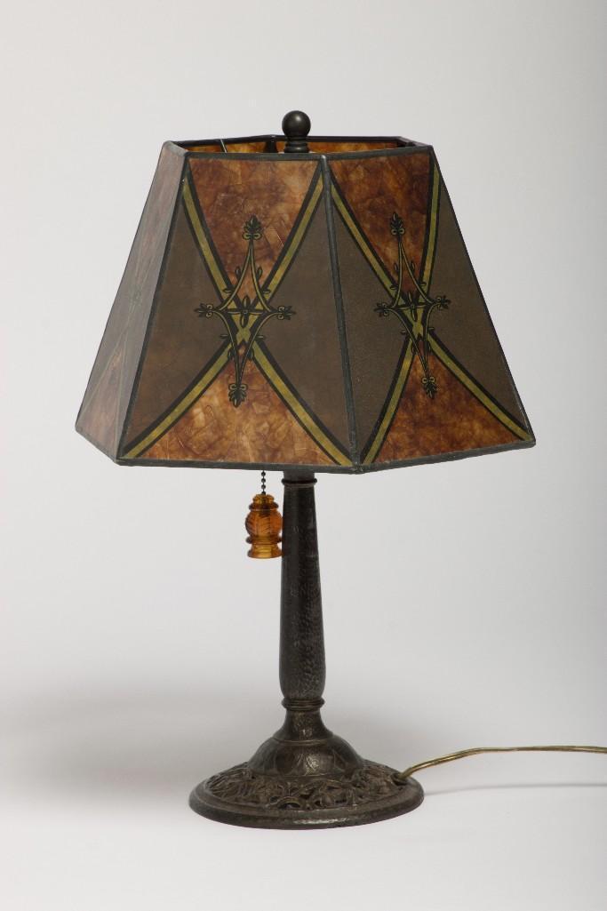Vintage Hammered Metal Gothic Revival Table Lamp: Shade is contemporary. Hammered metal base with floral motif. Overall approx. 18 in H x 12.5 in W.