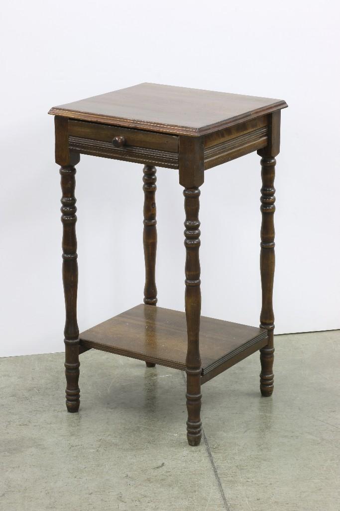 Vintage Single Drawer Lamp Table: Approx. 29 in H x 16 in W x 15.5 in D.