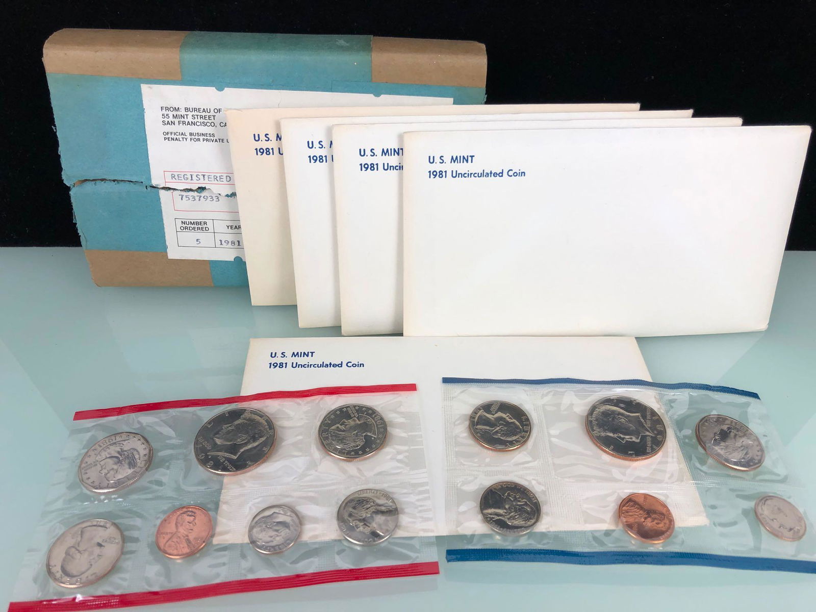 Lot of 5 1981 US Mint Uncirculated Coin Set White (1 of 1)