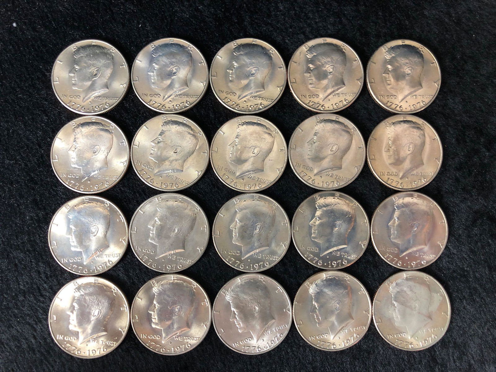 Lot of 20 Kennedy Half Dollars 1976 Bicentennial (1 of 1)