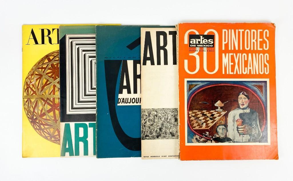 Lot of (15) Art Monthly/Quarterly Magazines Art Related: Lot of (15) Various Art Related Monthly and Quarterly magazines, Gallery and Museum Catalogs, Booklets and Ephemera. Weight 5 lbs. 10 oz.
