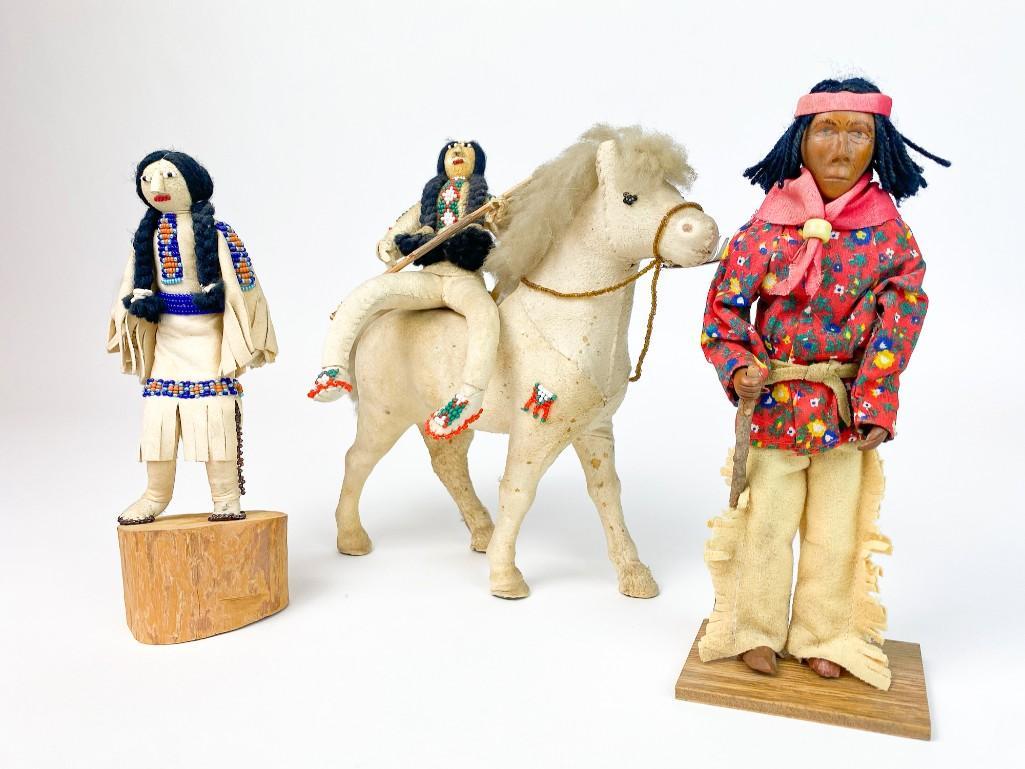 Lot of 4 American Indian Buckskin Leather & Wood Dolls (1 of 20)