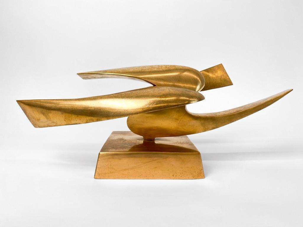 Leonardo Nierman (b. 1932) Signed/Numbered Bronze Bird: Overall great condition. Some mild surface wear and discoloration. Approx. dimensions: 8 in. H x 21 in. W x 9 in. D. Weight: 32 lbs. 14 oz.